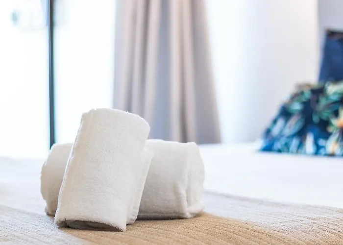 Window Paradise By Alzira * Albufeira